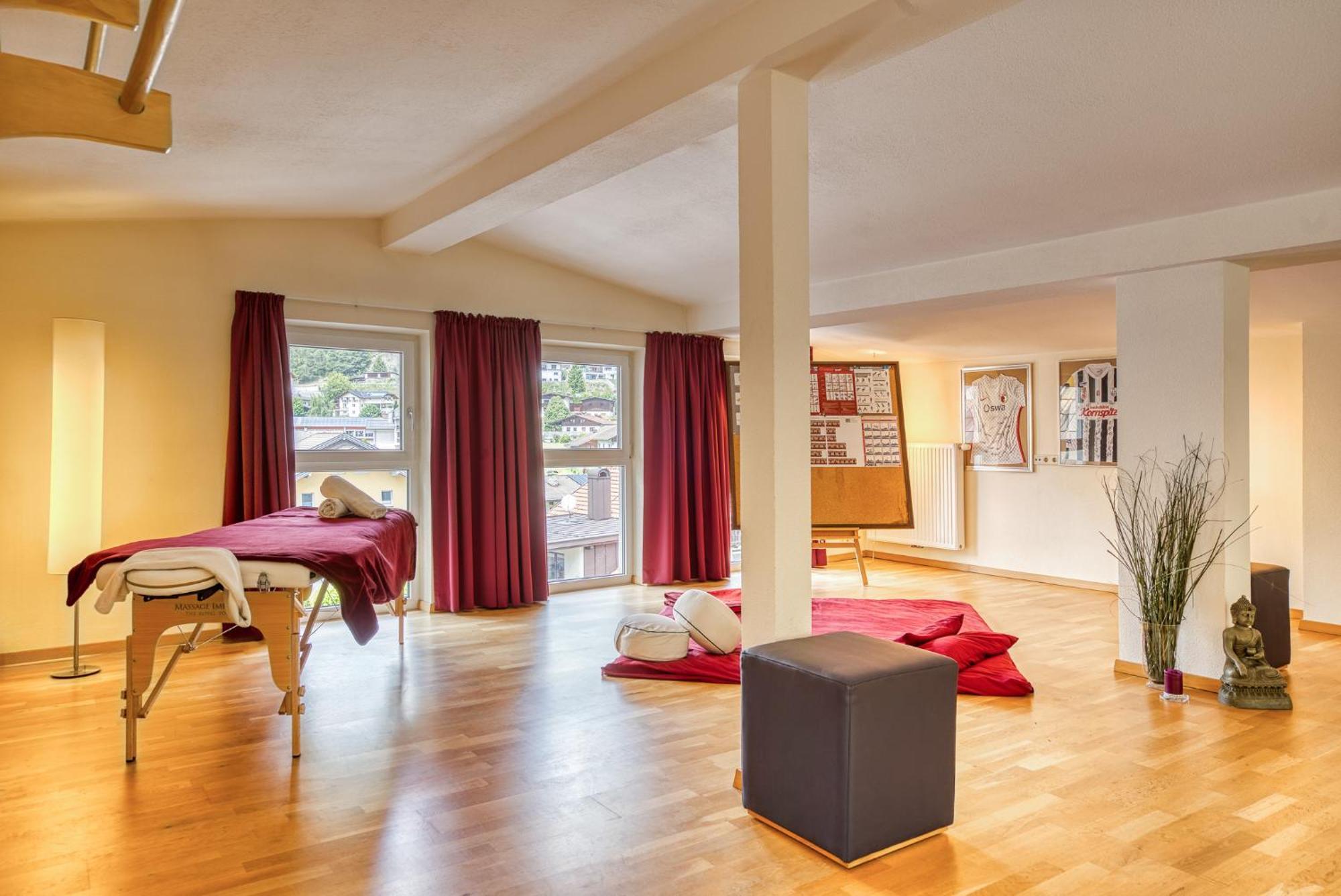 Hotel Zum Lamm Tarrenz Exteriör bild